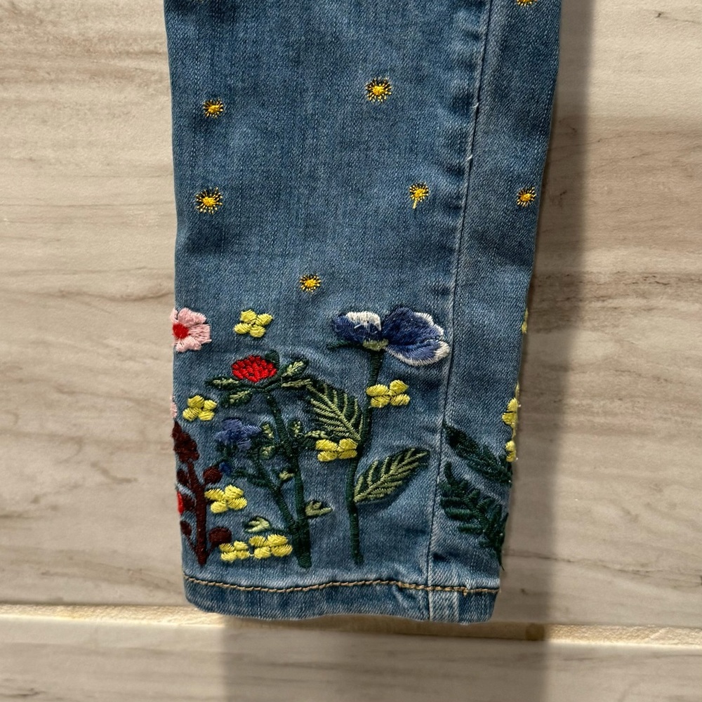 Women’s Earl Embroidered Ankle Skinny
Jeans Size 4 - Picture 3 of 15